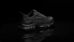 Breathable, lightweight and comfortable anti-smash and anti-puncture safety shoes