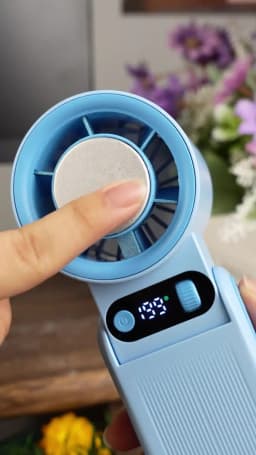Portable Handheld Fan LED Digital Display With Refrigeration Board 90° Foldable 199Gear Strong Wind Speed 8000mAh F16