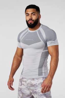 Men Seamless Compression T-shirt Quick Dry Breathable Gym Workout Tee Elastic Slim Fit Fitness Running Short Sleeve Sport Top fo