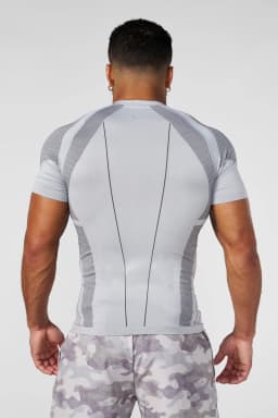 Men Seamless Compression T-shirt Quick Dry Breathable Gym Workout Tee Elastic Slim Fit Fitness Running Short Sleeve Sport Top fo