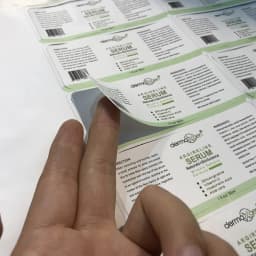 Customized Waterproof Vinyl Health Care Bottle Stikcers with Barcode Printed Matte Self Seal Packaging Labels for Plastic Jars