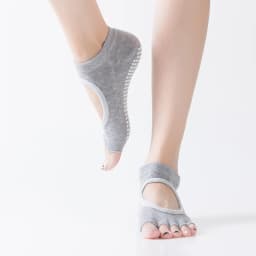 Women Five Toe Backless Pilates Socks Non-Slip Fitness Workout Yoga Socks Ladies Breathable Sports Ballet Dance Slippers for Gym