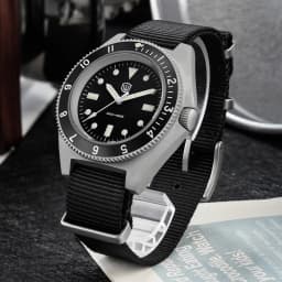 Watchdives WD1972 Quartz Watch VH31 Sweep Seconds Movement Sapphire Crystal BGW9 Luminous 20Bar Waterproof Vintage Men Watches