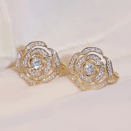 Huitan Fancy Cubic Zirconia Stud Earrings Women Delicate Design Fashion Versatile Ear Jewelry Luxury Wedding Party Accessories