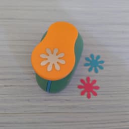 1.8cm - 2.5cm Flower Furador Diy Paper Cut Eva Foam Maker Puncher Scrapbooking Labor Saving For Hole Punch DIY Handmade