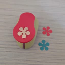 1.8cm - 2.5cm Flower Furador Diy Paper Cut Eva Foam Maker Puncher Scrapbooking Labor Saving For Hole Punch DIY Handmade