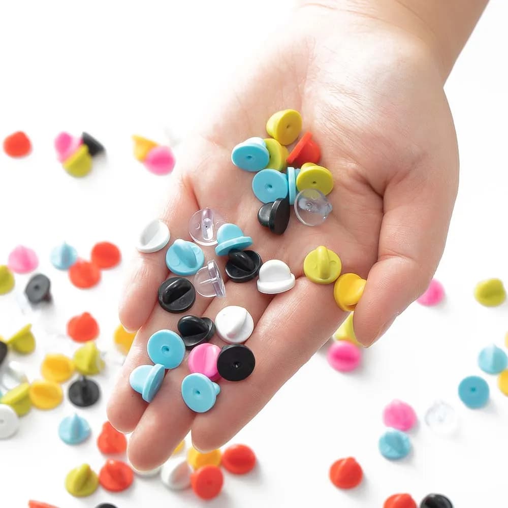 50pcs Rubber Brooch Bukle Button Clasp Pin Backs Clutch Care Cap Nail Tie Back Stoppers Squeeze Badge Holder Jewelry Accessories