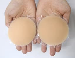 Round Shape Reusable Silicone Nipple Covers Invisible Seamless Breast Petals No Show Full Coverage Nip Pasties Sticky Bra