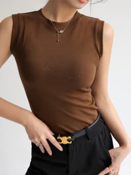 Camisole Vest for Women Round Neck Colourful Basic Sleeveless Undershirt Tops Tees with Coverage for Side Cleavage