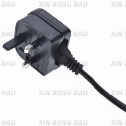 European EU 2Pin to UK 3Pin Power Socket Travel Plug Japan European EU to UK Travel Adapter Electrical Charger Adapter Converter