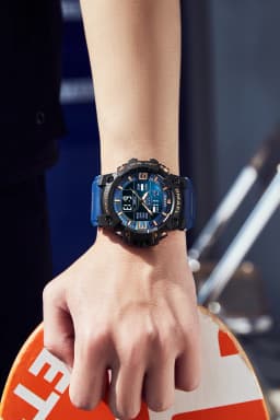 SMAEL 8049 Watch Sport LED Light Alarm Clock Dual Time Display WaterproofWeek Auto Date Wristwatches Quartz