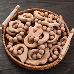 1Pcs Baby Wooden Teether Ring Food Grade Cartoon Animal Rattle Bracelet For Wooden Round Bead Baby Bracelet Teething Care Toys