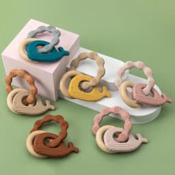 1pc Baby Teether Silicone Bracelet Cute Animal Silicone Pendant Wood Ring Teething Rattle for Baby Accessories Toys