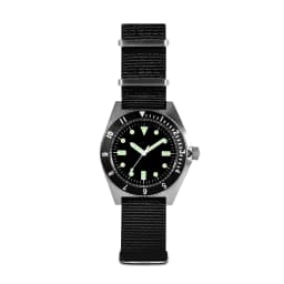 QM "Vietnam" Quartz Wristewatches US Special Forces UDT Military Men's 300M Diver Super Light Japan VH31 Movement SM8019BA