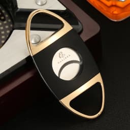 GALINER Luxury Cigar Set Accessories Metal Ashtray Cigar Lighter Butane Gas 2 Fire Lighters W/ Cutter Punch Leather Cigar Case