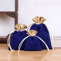 10pcs Velvet Drawstrings Gift Bags Jewelry Pouches Candy Bolsitas para Recuerdos Velvet Party Favors Present Pouch for Christmas