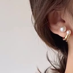2025 New Retro Light Luxury Pearl Stud Earrings Korean Simple Jewelry Christmas Party Girl's Temperament Accessories For Woman