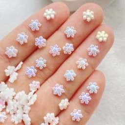 100Pcs Cute Resin Mini Christmas Snowflakes Flat Back Ornament Jewelry Making Manicure Hairwear Accessorie