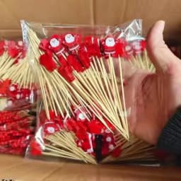 50Pcs Disposable Christmas Bamboo Sticks Creative Santa Claus Xmas Tree Decor Fruit Toothpicks for Cake Dessert Salad Party