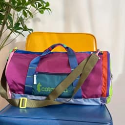Alpaca Pattern Nylon Tote Bag Unisex Yoga Outdoor Sports Crossbody Bag for Travel Fitness Storage Christmas Gift