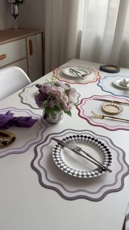 1/4/6pcs Faux Leather Placemats Printed Flower Shape Insulated Table Mat for Kitchen Dining Table Striped Christmas Plate Mat