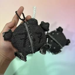 10cm Kawaii In Stock Black Denim Ball Peripheral Plush Keychains Coal Stove Pendant Plush Toy Christmas Birthday Gift For Fans