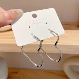 Minimalist Big Heart Hoop Earring for Women Unique Gold Color Wave Loop Ear Statement Party Jewelry LOVE Christmas Gift
