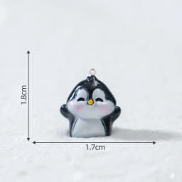 10pcs Christmas Snowman Elk Bobsleigh Mini Resin Jewelry Pendant DIY3D Glossy Micro-Landscape Desktop Small Decorative Item