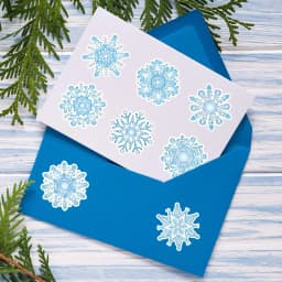 500pcs/roll Blue Snowflake Merry Christmas Sticker Gift Envelope Sealing Label Decoration Stationery Sticker 2.5cm
