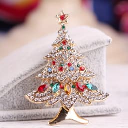 Women Men Fashion Exquisite Christmas Tree Crystal Brooch Badges Elegant Lady Festival New Yearl Gift Pin