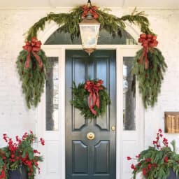 1pcs Artificial Pine Needles Hanging Vine with Plastic Faux Pine Cone Fake Plants for Christmas Party Home Indoor Outdoor Decor