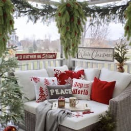 1pcs Artificial Pine Needles Hanging Vine with Plastic Faux Pine Cone Fake Plants for Christmas Party Home Indoor Outdoor Decor