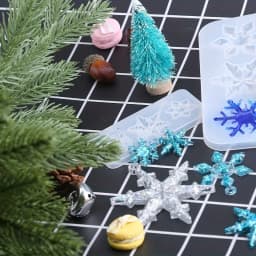 2pcs 3D Snowflake Pendant Silicone Mold DIY Craft Necklace Earrings Pendant Christmas Decoration Epoxy Resin Casting Mold