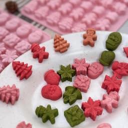 Christmas Silicone Mold for Xmas Chocolate Decor,6/7 Shapes Gummy Mould,Santa Snowflake Tree Gingerbread Food Grade Baking Mould