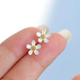 Mini Small White Color Daisy Flower For Women's Simple Temperament Jewelry Circular Christmas Birthday Gift Wedding