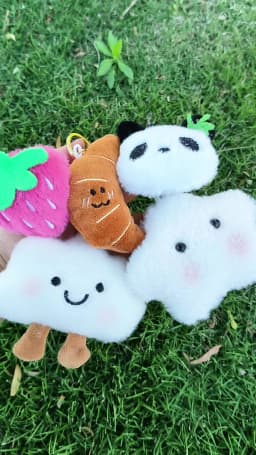 Cartoon Plush Doll Keychain Bag Charms Capybara Star Bear Rabbit Frog Panda Strawberry Bear Goose Doll Keychains Christmas Gifts