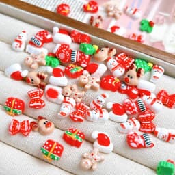 20PCS Kawaii Painted Snowman Gloves Resin Nail Charms 3D Cartoon Reindeer Gift Box Nail Art Decorations DIY Christmas Nail Parts