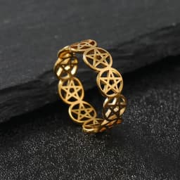 YILUOCD Stainless Steel Pentacle Ring Geometric Pentagram Ring for Women Wicca Protection Amulet Hollow Star Christmas Jewelry