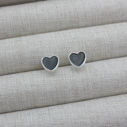 Small Black Color Heart Stud Earring for Women Sweet Temperament Mini Simple Jewelry Accessories Wholesale Christmas Day Gift
