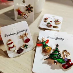 Fashion Xmas Brooch Badge Set for Women Christmas Pins Snowman Snowflake Deer Bell Hat Sock Tree Cartoon Cute Jewelry Gift