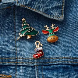 Fashion Xmas Brooch Badge Set for Women Christmas Pins Snowman Snowflake Deer Bell Hat Sock Tree Cartoon Cute Jewelry Gift