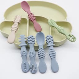 4pcs Silicone baby Food Spoon, Training Spoon for Babies over 6 Months Old, Easy-to-Grip Tableware, Christmas Gift