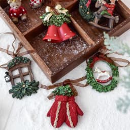 1 Piece Christmas Resin Wreath Bell & Bird Hanging Ornament for Home, Window, Christmas, Holiday and Party Decoration