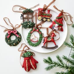 1 Piece Christmas Resin Wreath Bell & Bird Hanging Ornament for Home, Window, Christmas, Holiday and Party Decoration