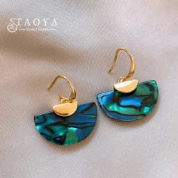 Design Sense Green Texture Fan-shaped Pendant Earrings 2025 New Jewelry Unusual Fashion Accessories For Women's Christmas Earrin