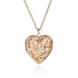 Retro Hollow Heart Pendant Necklace for Women Geometric Charm Love Collares Chain Clavicle Jewelry Statement Christmas Gift