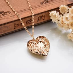 Retro Hollow Heart Pendant Necklace for Women Geometric Charm Love Collares Chain Clavicle Jewelry Statement Christmas Gift
