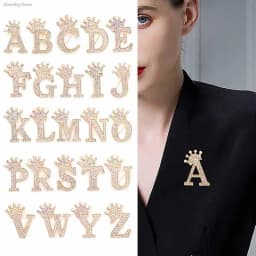 New 26 Letters A-Z Brooch Rhinestones Crystal Gold Color English Alphabet Metal Pins Cute Jewelry Accessories Christmas Gift