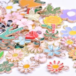 30/50/100pcs High Quality New Christmas Day Charms Santa Claus/Fawn/Snowflake Winter Christmas Carnival Jewelry Diy Earring Make