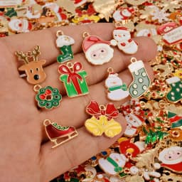 30/50/100pcs High Quality New Christmas Day Charms Santa Claus/Fawn/Snowflake Winter Christmas Carnival Jewelry Diy Earring Make